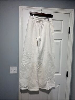 Beyond Yoga Wide-Leg Drawstring Sweatpants - White